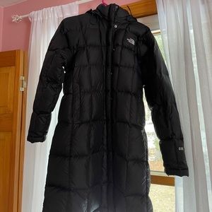 The north face women’s down jacket (600)